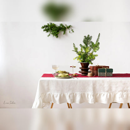 White linen tablecloth with ruffles - petguardiansupplies