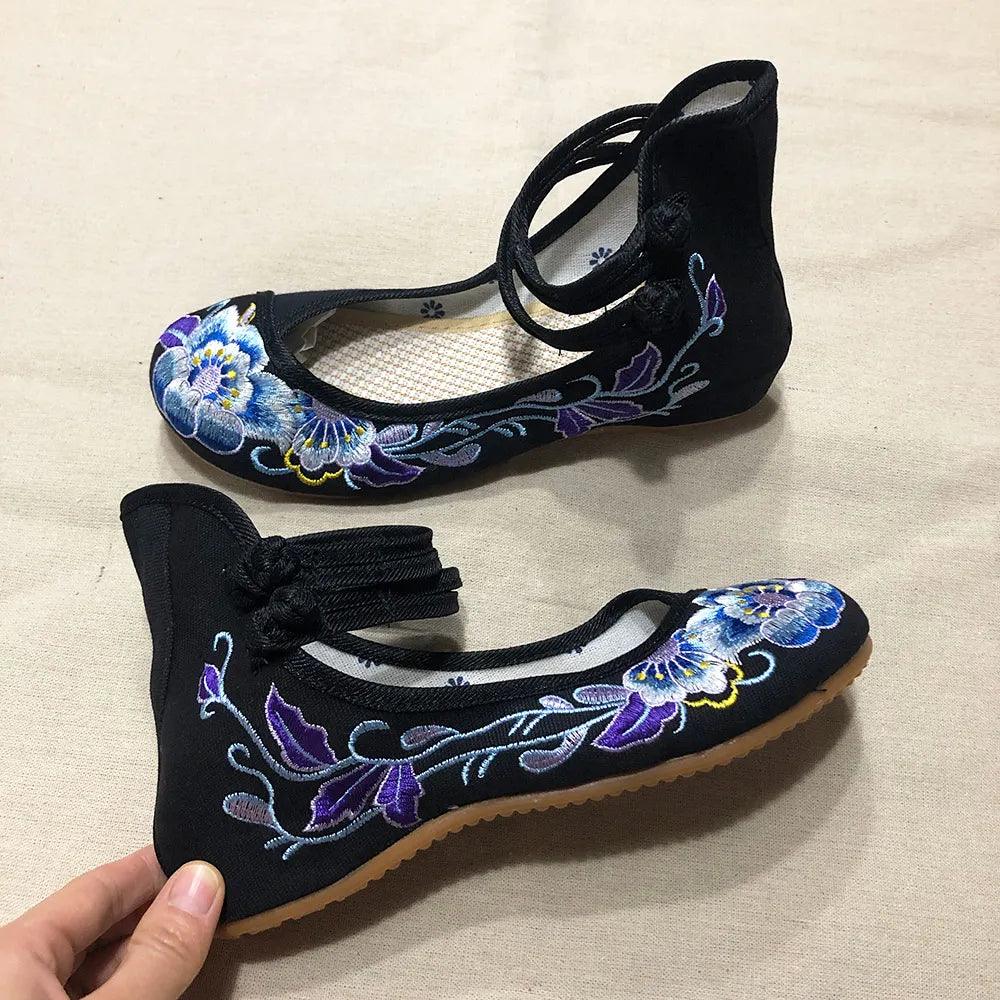 Veowalk Vintage Women Cotton Flower Embroidery Shoes Ladies Casual Chinese Style Comfortable Soft Canvas Dance Ballets Ballerina - petguardiansupplies