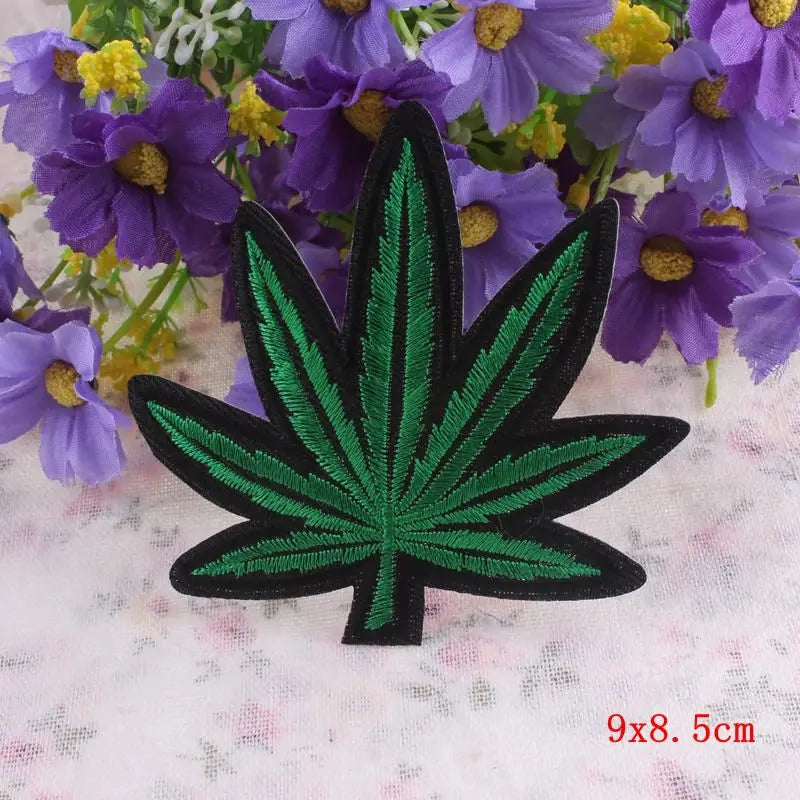 Prajna Fashion Leaf Patch 10Style Embroidery Iron On Cheap Patches For Clothing Jeans Jacket Cap Applique Badges DIY Accessories - petguardiansupplies