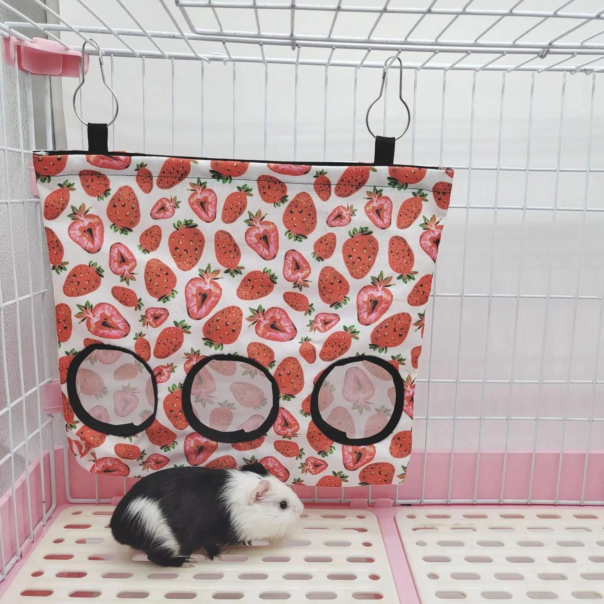 Guinea Pigs 2/3 Holes Hay Feeding Bags Strawberry Printed Rabbit Hanging Feeder Chinchilla Food Organizer Pet Cage Supplies - petguardiansupplies