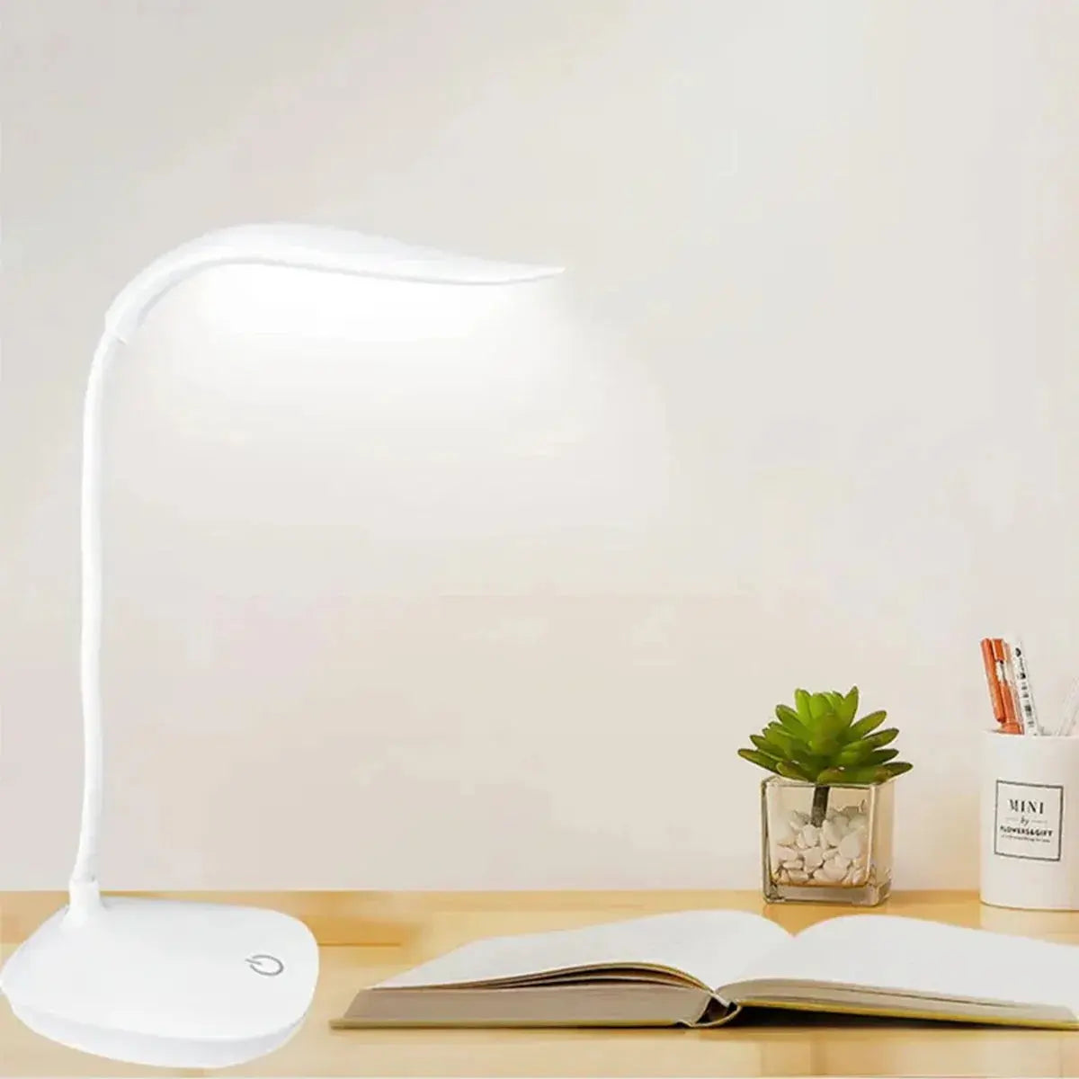 LED Reading Desk Lamp Portable Desk Lamp USB Charging Table Light Touch Dimming Learn Eye Protection Light Room Office Lighting - petguardiansupplies