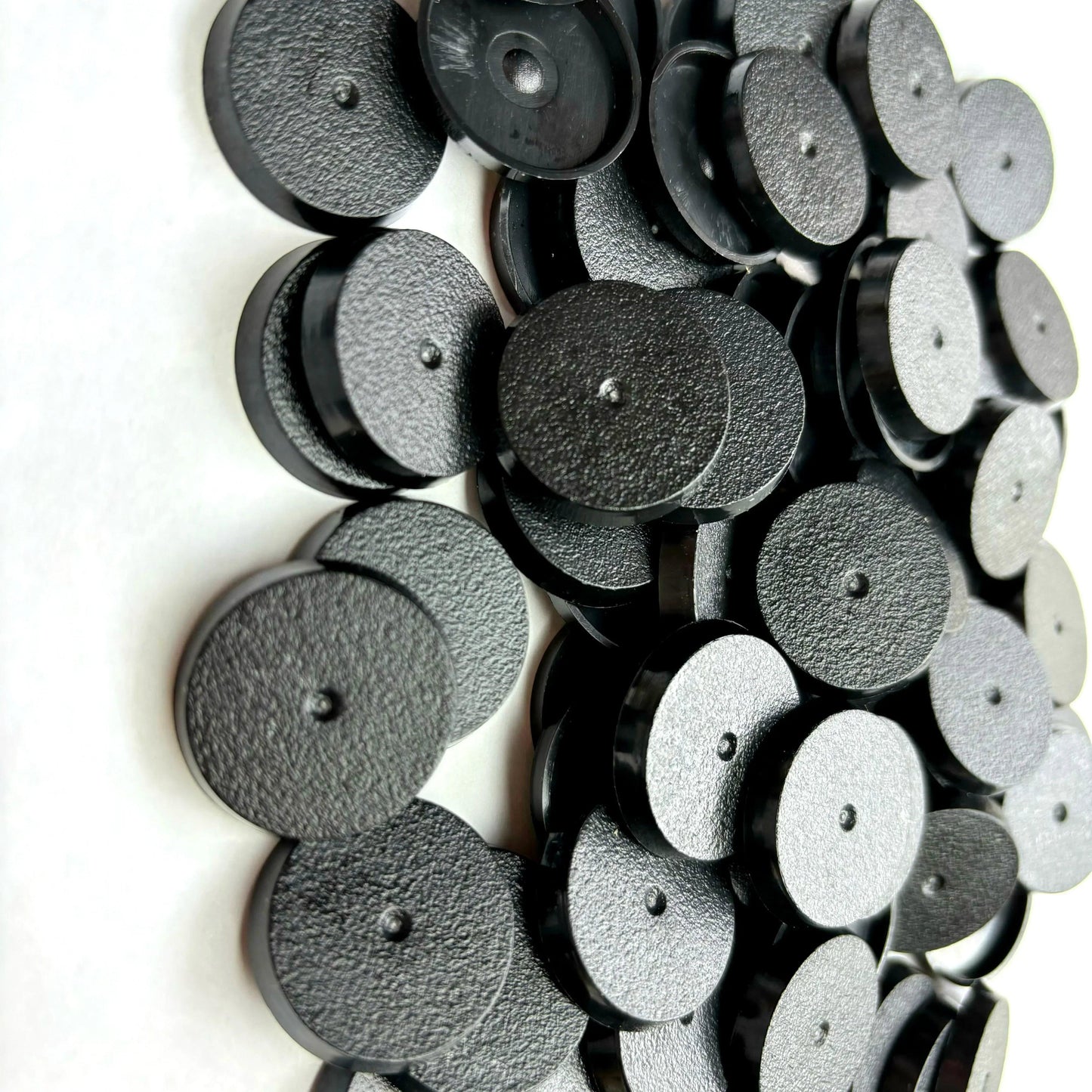 25mm Round Plastic Bases for Gaming Miniatures and Table Games - petguardiansupplies