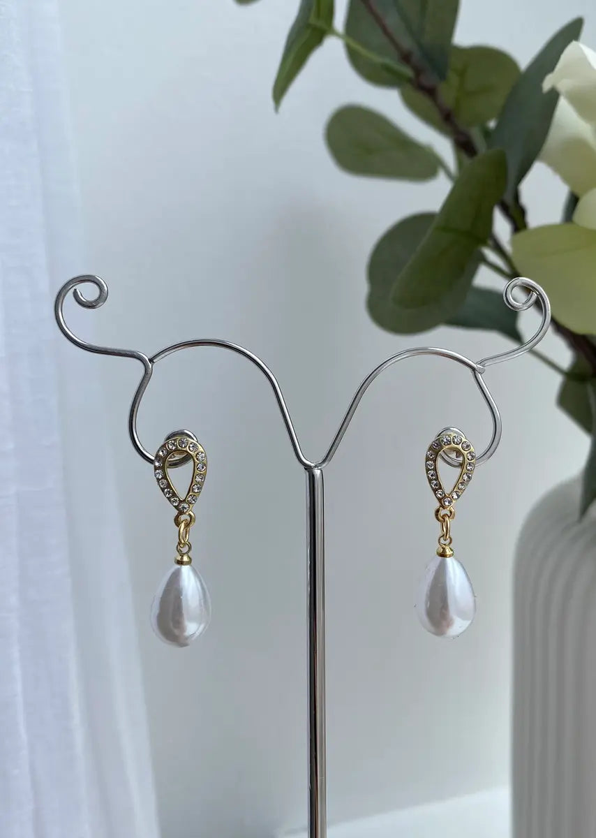 Pearl Drop Earrings-0